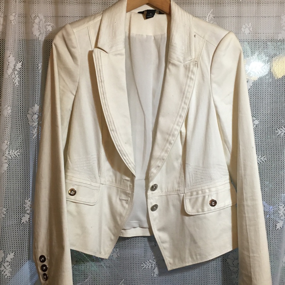 White house black market white blazer